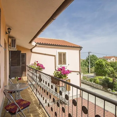 Apartman Marija 136 *